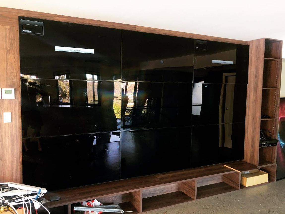 Multi-panel commercial video wall installation